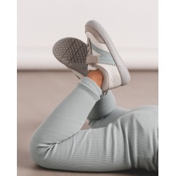 Deportivas respetuosas Coqueflex Blanco, gris y Verde aguamarina suela gris 15503 Suede Micro 15 Vapore