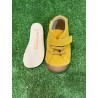 Zapatillas respetuosas Andanines Piel Dijon Mostaza 1 velcro